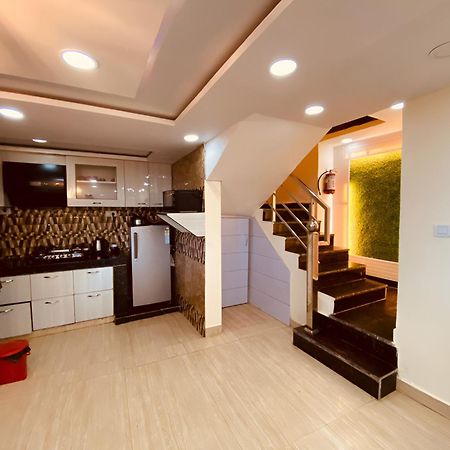 מוסורי Rudhraksh Villa 4Br- Perfect Vacay Villa מראה חיצוני תמונה