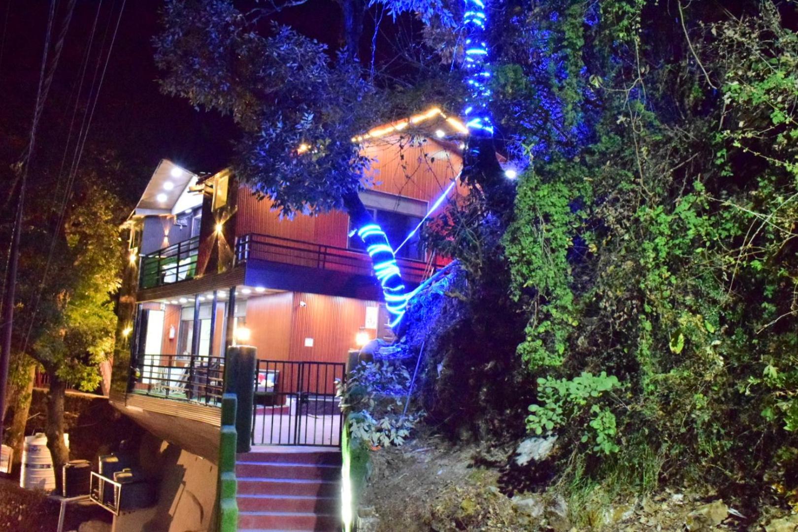 מוסורי Rudhraksh Villa 4Br- Perfect Vacay Villa מראה חיצוני תמונה