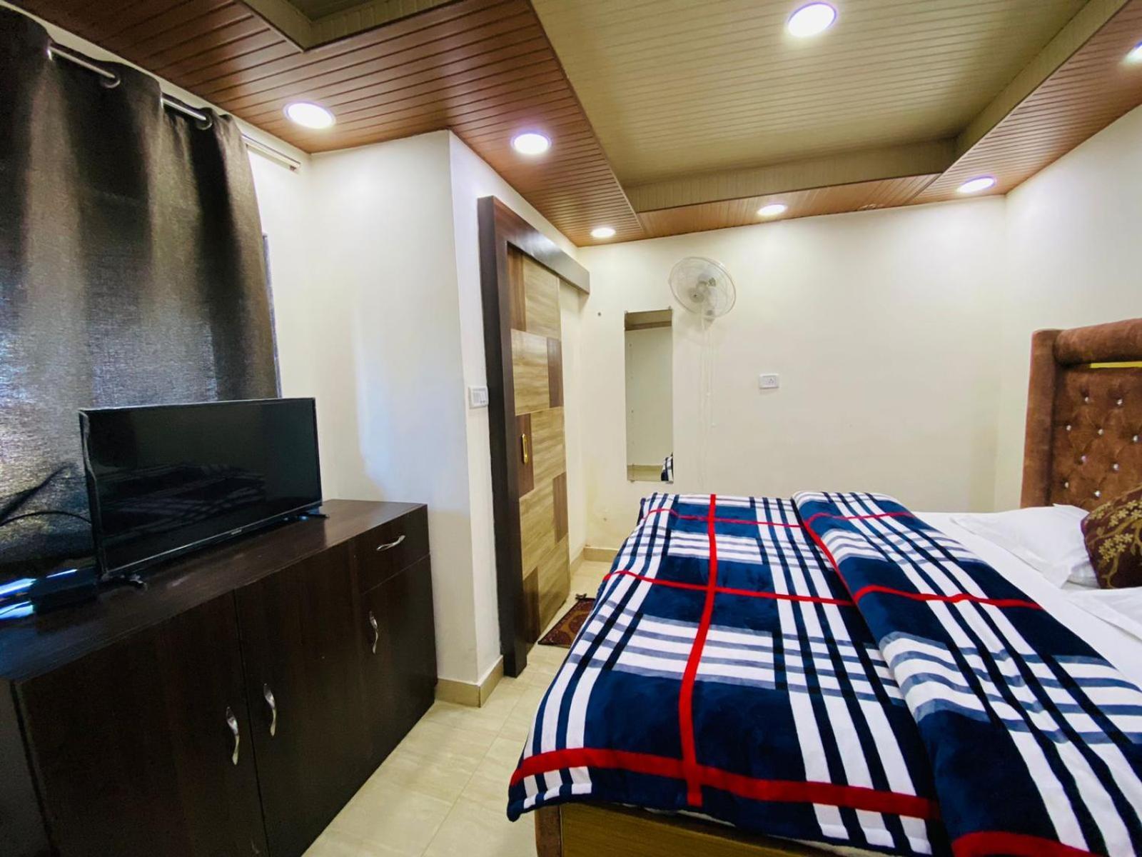 מוסורי Rudhraksh Villa 4Br- Perfect Vacay Villa מראה חיצוני תמונה
