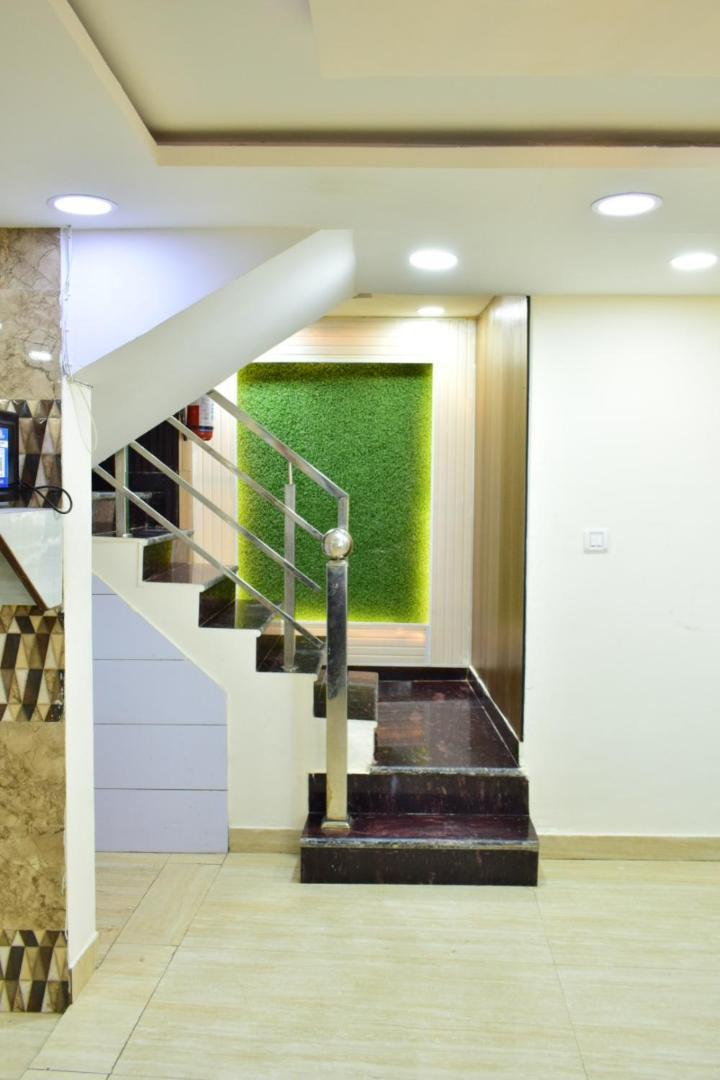 מוסורי Rudhraksh Villa 4Br- Perfect Vacay Villa מראה חיצוני תמונה